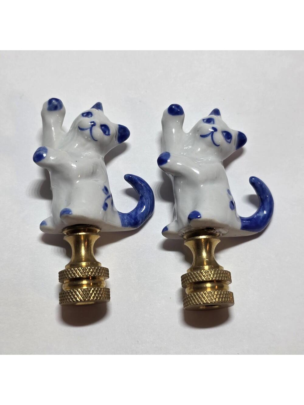 Lot Of 2 Blue and White Ceramic Playing Cat Lamp Finials Polished Brass Base EUC